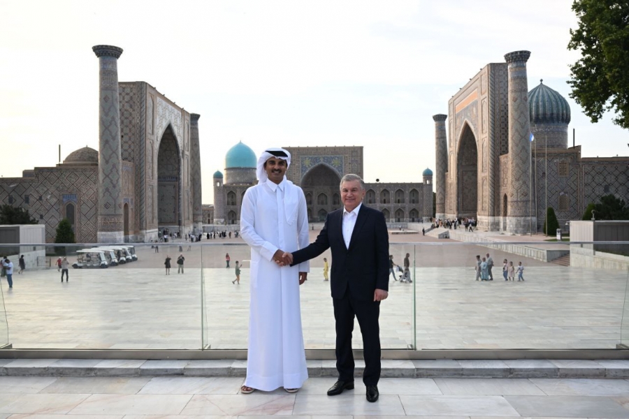 Эмир Катара ознакомился с историческими памятниками Самарканда